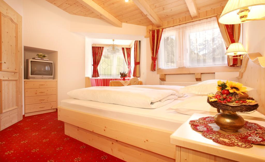 Garni B&B Schenk Selva di Val Gardena Quarto foto