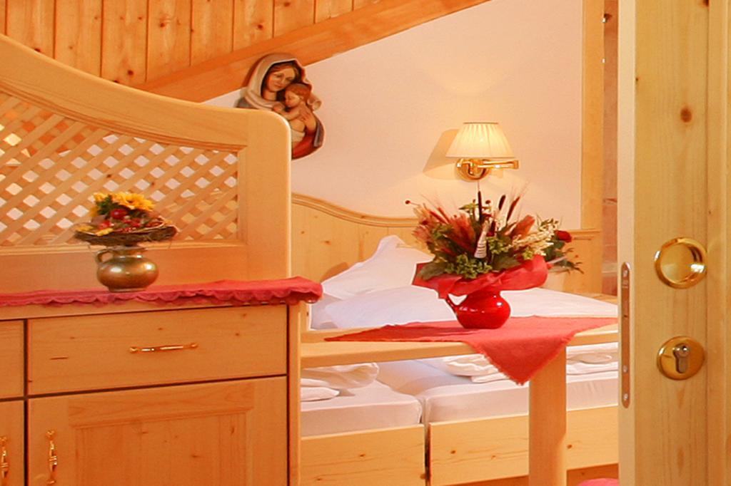 Garni B&B Schenk Selva di Val Gardena Quarto foto
