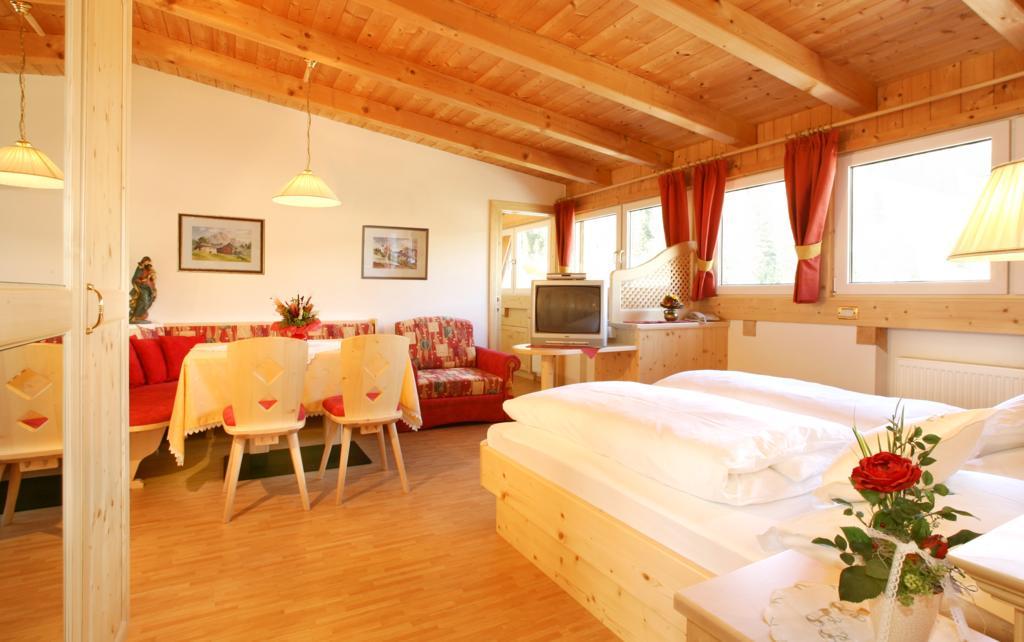 Garni B&B Schenk Selva di Val Gardena Quarto foto